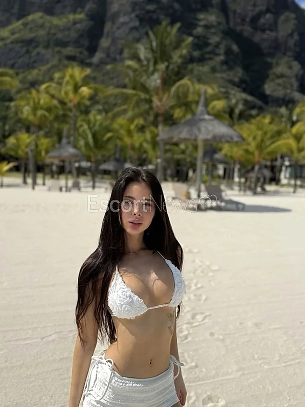 Nergis - İzmir VIP Escort
