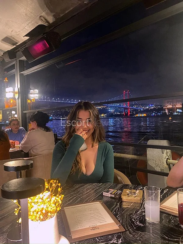 Ceyda - İzmir VIP Escort